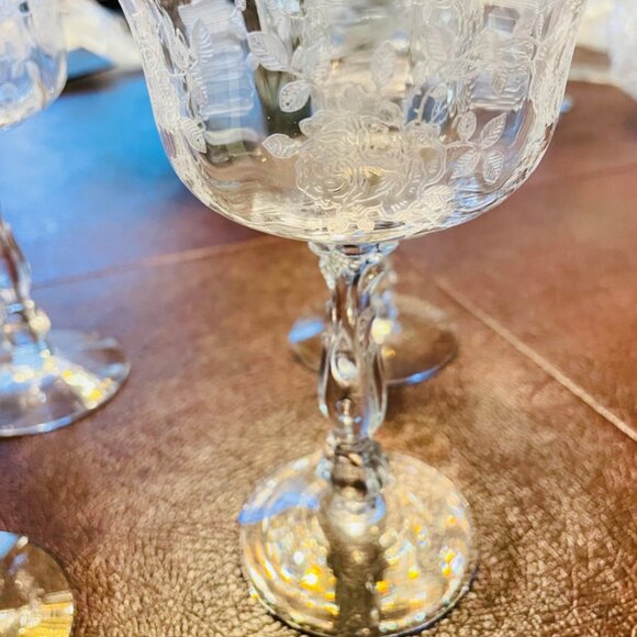 FostoriaVintage Crystal Etched Champagne Glasses  Set 4  Floral Design 6" - Picture 8 of 9